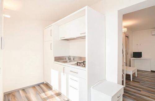 Chiesiola Apartment | Studio Apartment 'Baia Falcone-Villetta Mare 105' with Sea View, Wi-Fi and Air Conditioning