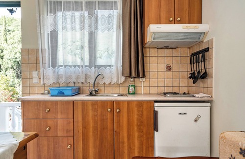 Sami Apartment | Studio Apartment Daratos studio 2 with Sea View, Shared Garden & Wi-Fi