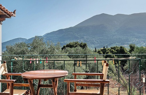 Sami Apartment | Studio Apartment Daratos studio 2 with Sea View, Shared Garden & Wi-Fi