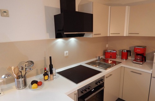 Neuendorf Apartment | Studio Apartment 'Ferienhaus Rheinblick Apartment 1' with Shared Terrace and Wi-Fi