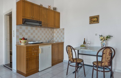 Paloi Apartment | Studio Apartment 'Frantzis 6' with Sea View, Wi-Fi and Air Conditioning