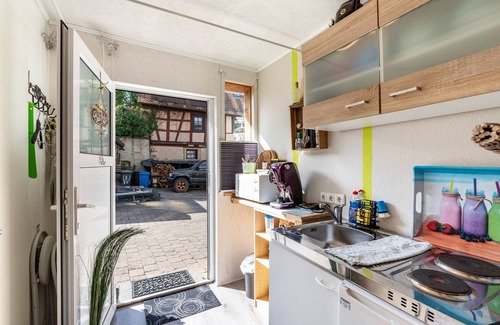 Muhlbach Apartment | Studio Apartment 'Hobbit Lounge' with Shared Pool, Private Terrace and Wi-Fi