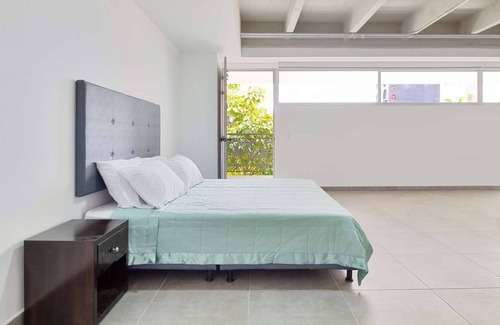 Medellin Apartment | Studio Apartment in Poblado with 24 hour doorman and guests are free