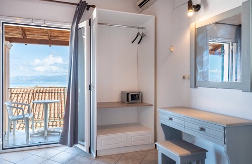 Kavos Apartment | Studio Apartment 'Kavos Panorama 122' with Sea View, Wi-Fi