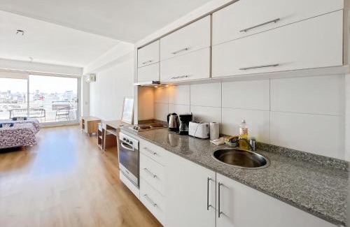 Buenos Aires Central Business District Apartment | Studio Apartment on 13th Floor with balcony terrace