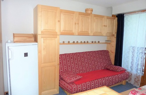 Station de Drouzin le Mont Apartment | Studio at the foot of the cable car with balcony