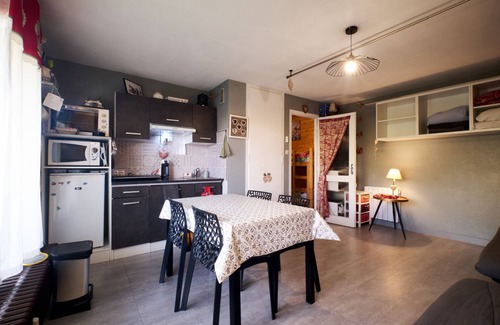 Allevard Apartment | Studio 'At the Foot of the Ski Slopes Collet' with Balcony and Wi-Fi