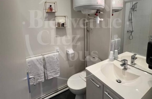 La Gare Apartment | Studio Av République with parking (B)
