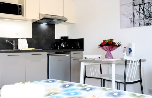 Jonzac Apartment | Studio avec accès gratuit aux Antilles !