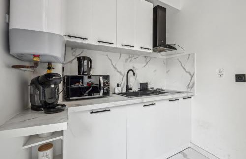 Dammarie Les Lys Apartment | Studio avec jacuzzi & vue sur le parc Soubiran