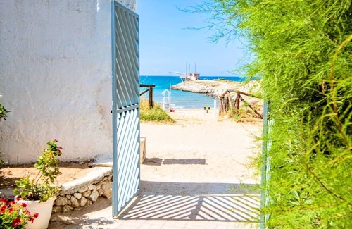 Chiesiola Apartment | Studio 'Baia Falcone-Studio Type A 107' with Sea View, Wi-Fi and Air Conditioning