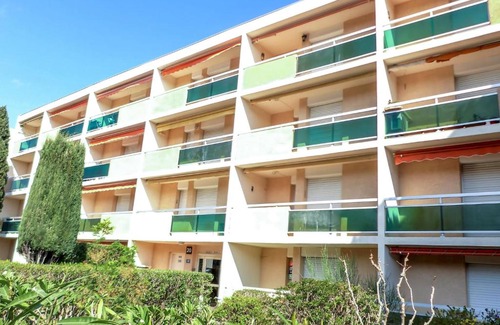 La Faviere Apartment | Studio Côte d'Azur-5 by Interhome