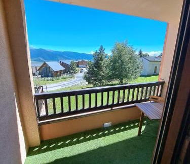 Font-Romeu-Odeillo-Via Apartment | Studio cabine 4 couchages, vue face aux montagnes