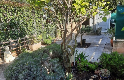 La Londe-les-Maures Condo | STUDIO CABIN GARDEN FLOOR 4 pers