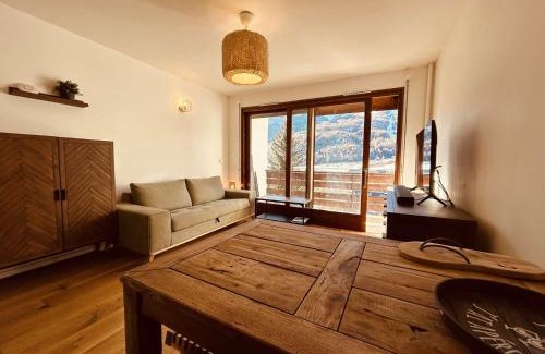 Monetier-les-Bains Apartment | Studio cabine 4 pers. à Monêtier-les-Bains, parking, balcon avec vue montagne - FR-1-330F-242