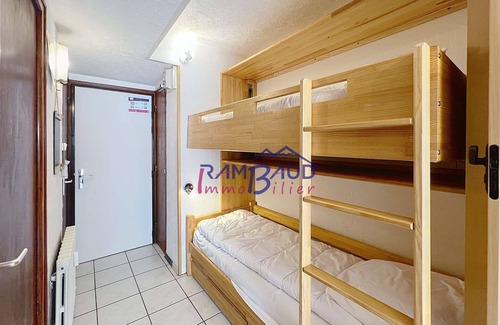 Valloire Apartment | Studio Cabin in center Valloire with Free Wifi