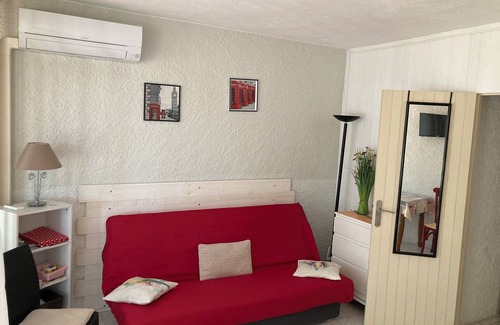 Argeles Plage Apartment | Studio cabin on the second floor, 300 meters from the sea.