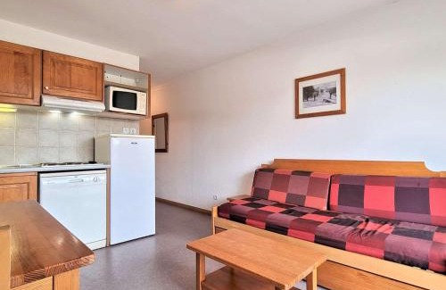 Saint-Etienne-en-Devoluy Apartment | Studio cabine 2 pers, sud, balcon, à 100m télésiège, ski locker - FR-1-525-196