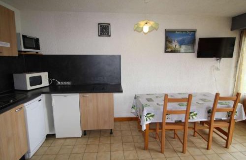 Auris Apartment | Studio cabine 4 couchages à 150m des pistes avec terrasse et parking - Auris en Oisans - FR-1-297-3
