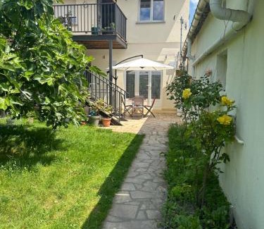 Aulnay-sous-Bois Apartment | Studio calme et central