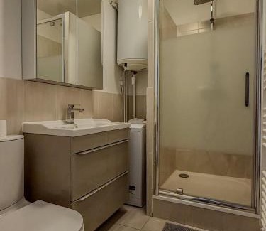 Chartres Apartment | Studio charmant avec balcon en centre-ville