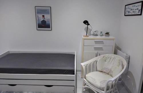 Saint-Charles du Port Apartment | studio charmant canapé lit Netflix Prime video wifi Dazn