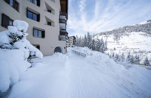 Vulpera Apartment | STUDIO CHASA LA MUSCHNA: LARGE STUDIO WITH BALCONY NEXT TO THE GOLF COURSE