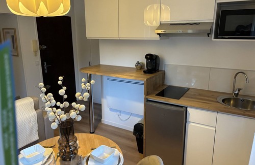 Massy Apartment | Studio Chic Tout Équipé Avec Fibre Haut Débit Idéal Pour Couple, Télétravail