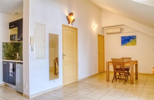 Grand Fond Apartment | Studio confortable à Saint-Gilles, 36 m², vue montagne