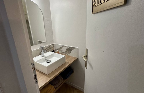 Dax Apartment | Studio Confortable en Centre-ville, Proche Parking