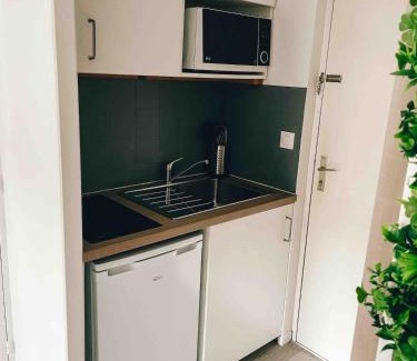 Republique - Les Ponts Apartment | Studio cosy Ile de Nantes proche tram ligne 2 et 3