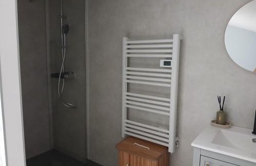 Lanvallay Apartment | Studio de la Maison Bleue