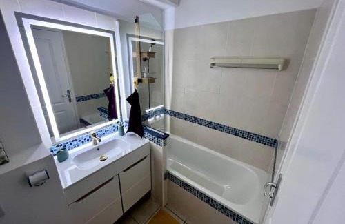 Saint-Laurent-du-Var Apartment | Studio de Saint-Laurent 200m de la plage