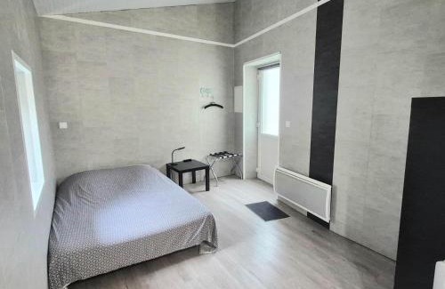 Brassac-les-Mines Apartment | Studio des lacs - 2 pers - centre-ville