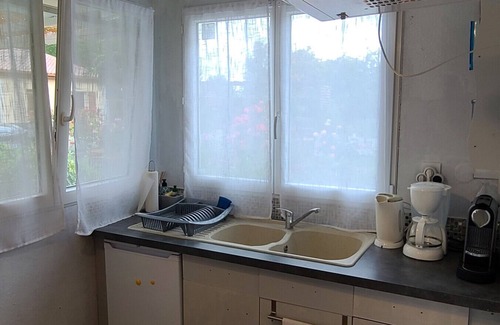 Montjean Apartment | Studio 'Ema Cottage' Private Terrace, Pool & Nature | Perfect for 2