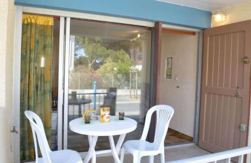 Saint-Pierre-la-Mer Apartment | Studio en RDC à 250m de la plage - Saint Pierre la Mer, 2 couchages, animaux acceptés - FR-1-229D-232