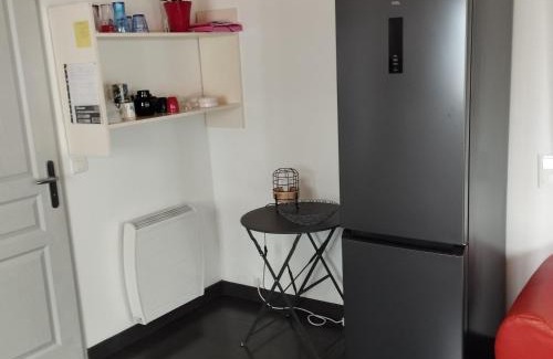 Saint-Romain-de-Benet Apartment | Studio entre terre et mer