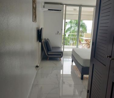 Tartane Apartment | STUDIO Feuilles d'or