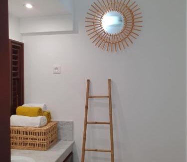 Tartane Apartment | STUDIO Feuilles d'or