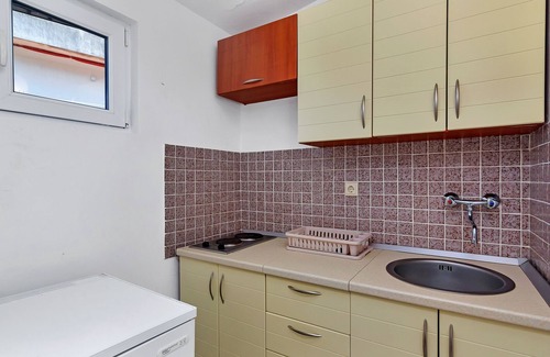 Pokrivenik Apartment | Studio flat near beach Cove Pokrivenik, Hvar (AS-5231-e)