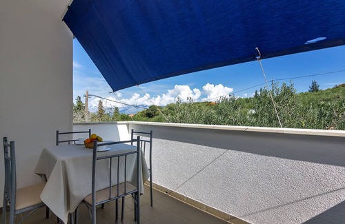 Pokrivenik Apartment | Studio flat near beach Cove Pokrivenik, Hvar (AS-5231-e)