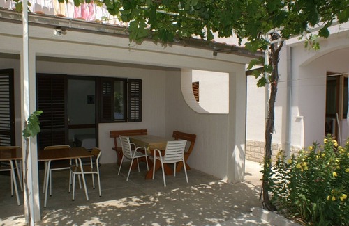 Pisak Apartment | Studio flat near beach Pisak, Omiš (AS-2750-b)
