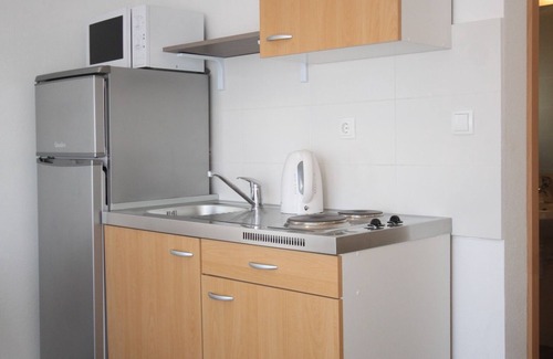 Duce Apartment | Studio flat with balcony and sea view Duće, Omiš (AS-7532-f)