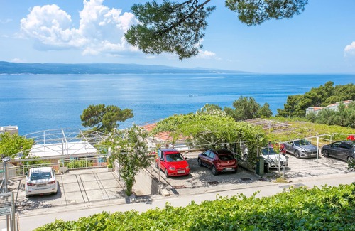 Brela Apartment | Studio flat with terrace Brela, Makarska (AS-18356-d)