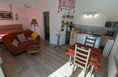 Saint-Hippolyte-du-Fort Apartment | Studio Indépendant au Calme, de Plain Pied, Avec Jardin. Animaux non Acceptés