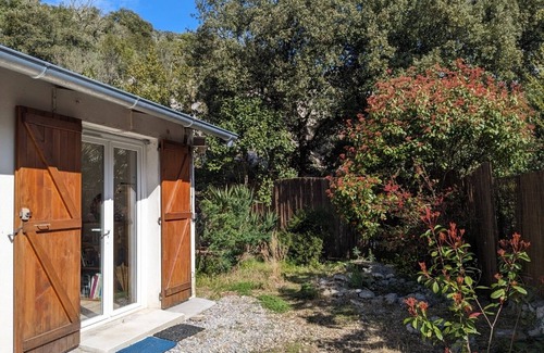 Saint-Hippolyte-du-Fort Apartment | Studio Indépendant au Calme, de Plain Pied, Avec Jardin. Animaux non Acceptés