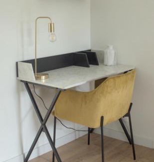 Saint-Sebastien-sur-Loire Apartment | Studio calme avec extérieur et entrée autonome