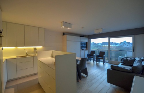 Oostduinkerke-Bad House | Studio in Belgium near Beach & Dunes