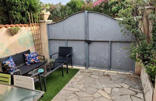 Saint-Andre-de-Sangonis Apartment | Studio indépendant