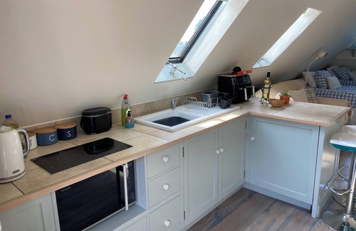 Willesborough Apartment | Studio in mature English gardens in an area of outstanding natural beauty